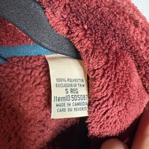 L.L. Bean maroon soft fuzzy fleece pullover sweatshirt - Picture 3 of 4